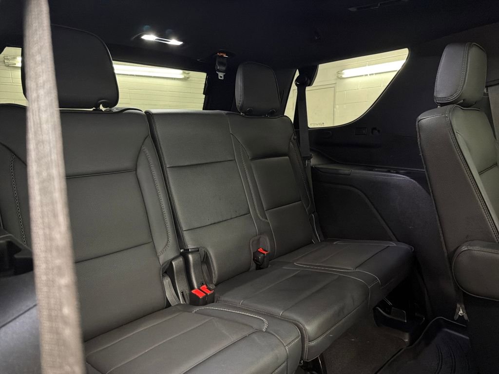 Used 2022 GMC Yukon Denali w/ Denali Premium Package image 30