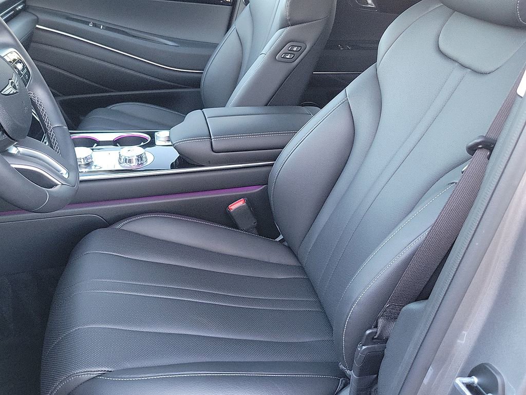 Used 2025 Genesis GV80 2.5T Standard image 17