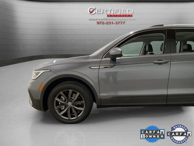 Used 2023 Volkswagen Tiguan SE w/ Panoramic Sunroof Package image 98