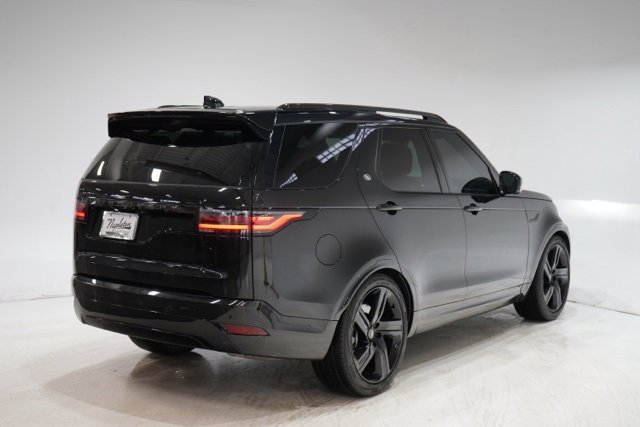 Used 2024 Land Rover Discovery Dynamic SE image 7