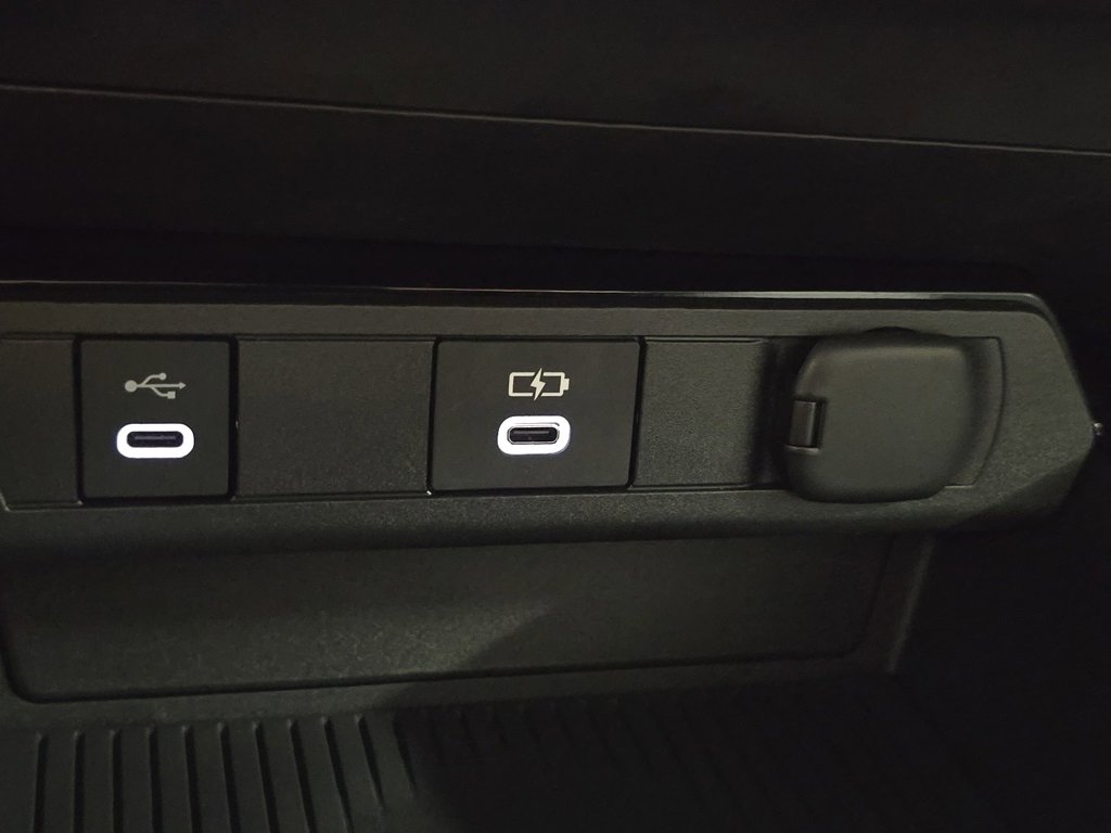 New 2026 Toyota Prius LE image 28