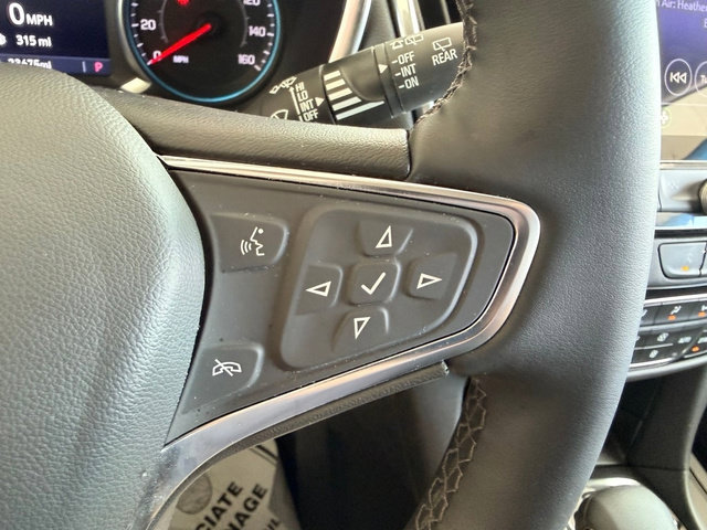 Used 2024 Chevrolet Equinox Premier AWD/4WD image 19