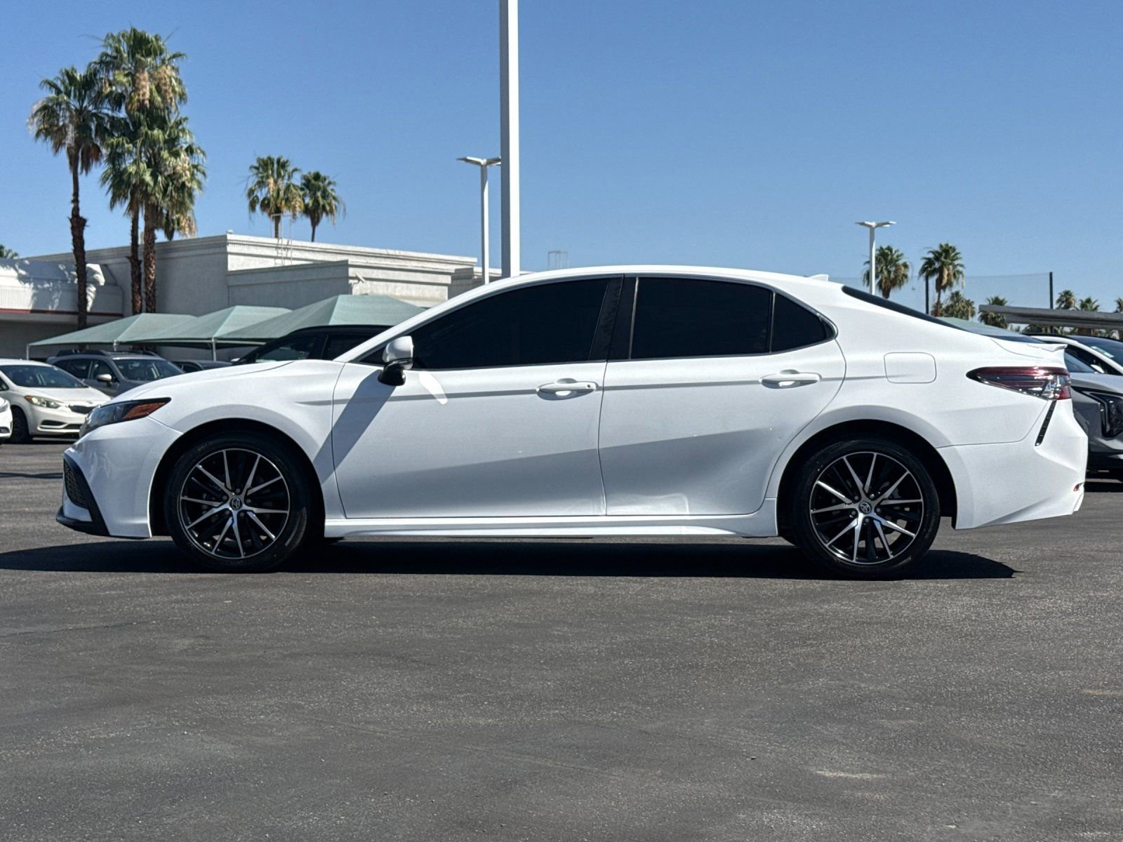 Used 2024 Toyota Camry SE FWD image 6