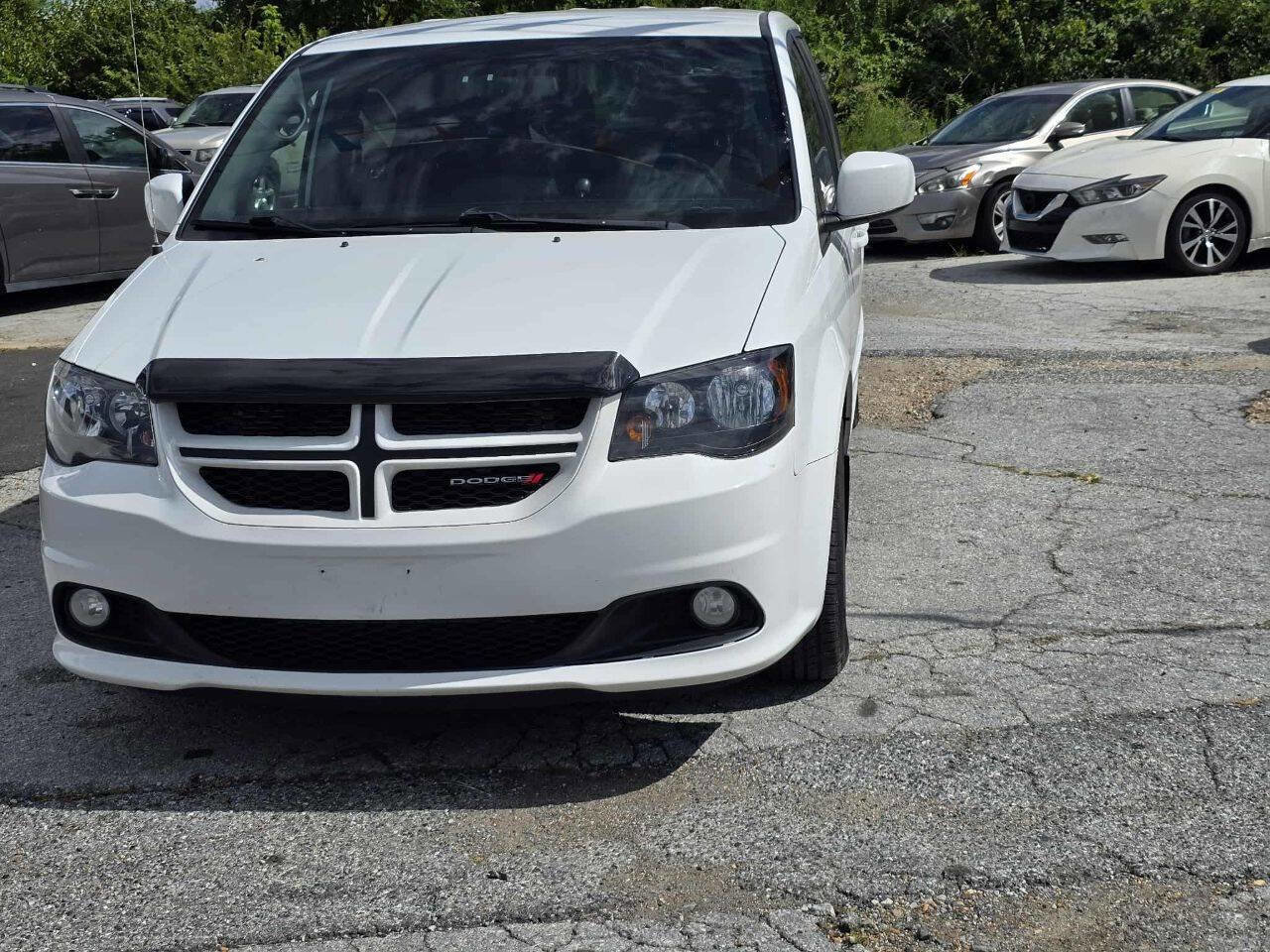 Used 2016 Dodge Grand Caravan R/T image 1