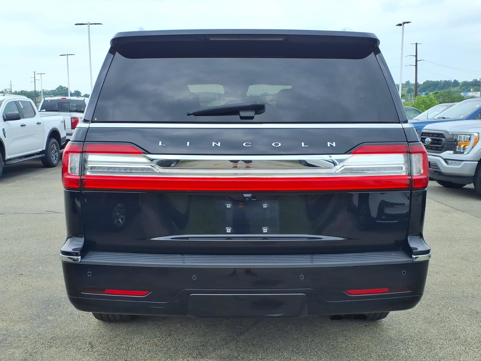 Used 2020 Lincoln Navigator Reserve w/ Luxury Package AWD/4WD image 5