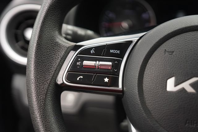 Used 2022 Kia Forte LXS image 22
