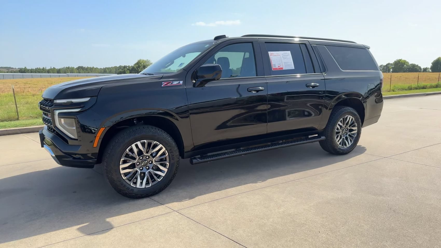 Used 2025 Chevrolet Suburban Z71 AWD/4WD image 5
