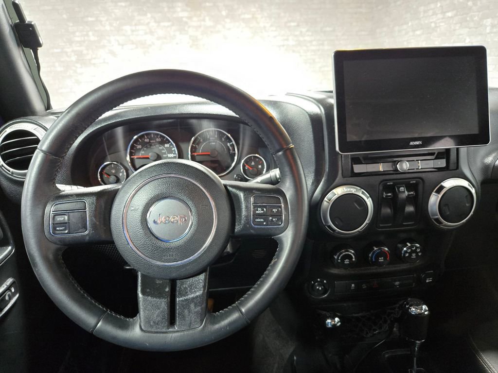 Used 2018 Jeep Wrangler Rubicon w/ Power Convenience Group AWD/4WD image 16