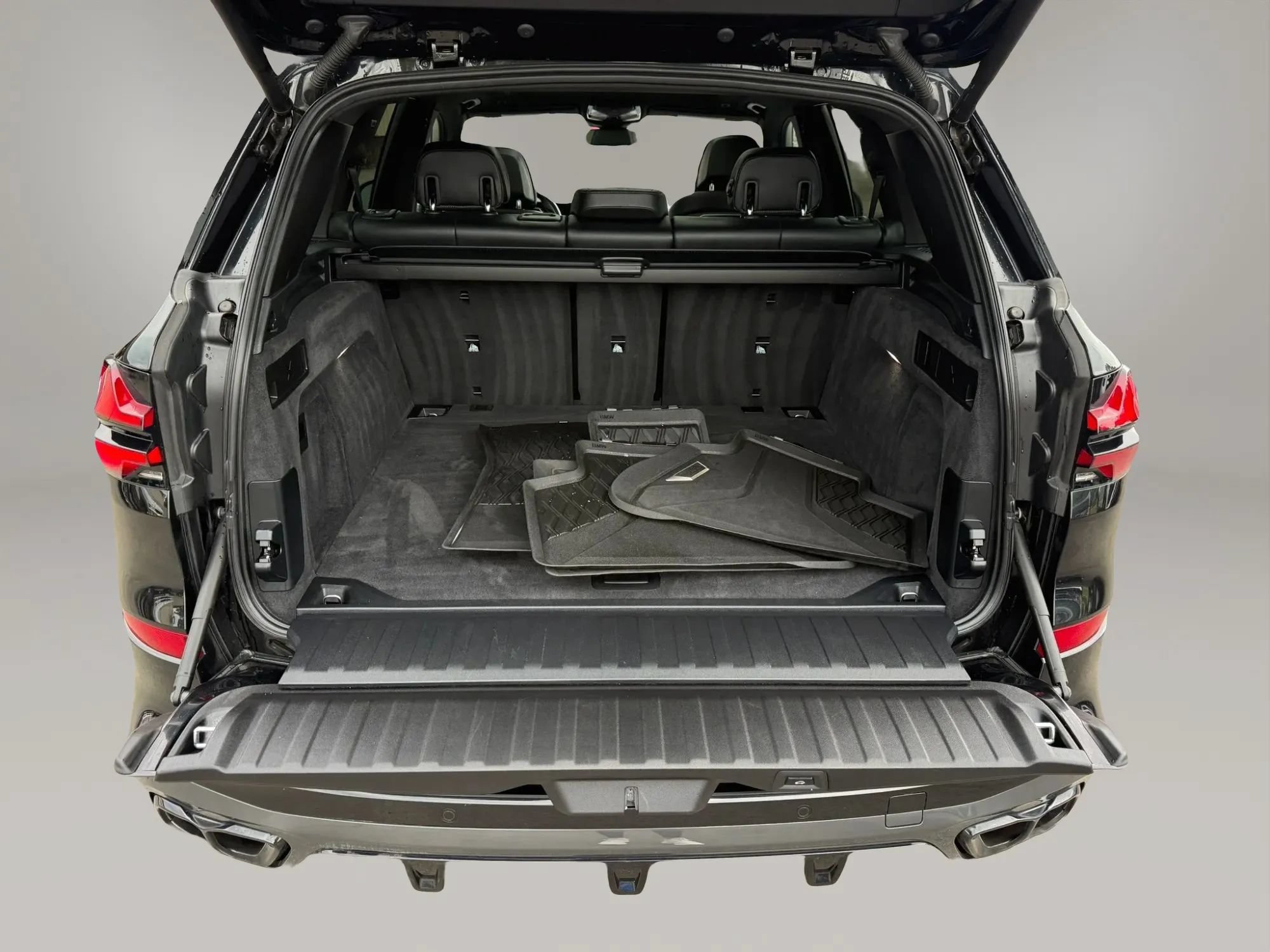 Used 2024 BMW X5 M60i w/ Executive Package AWD/4WD image 8