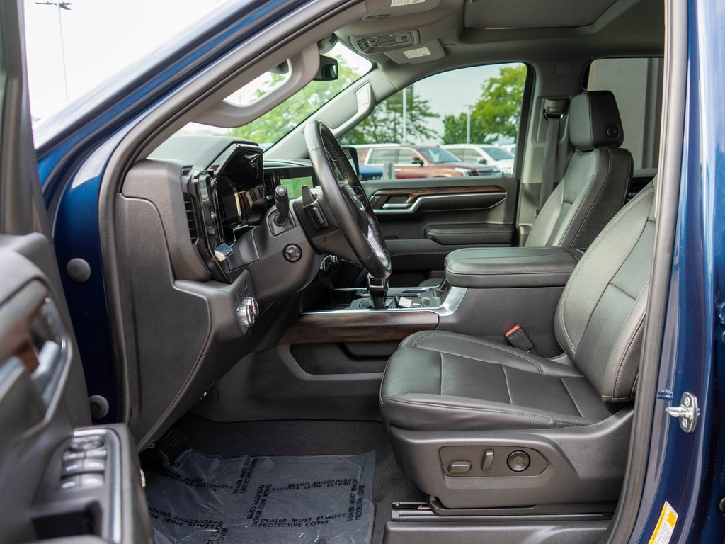 Used 2023 GMC Sierra 1500 SLT w/ SLT Convenience Package image 11