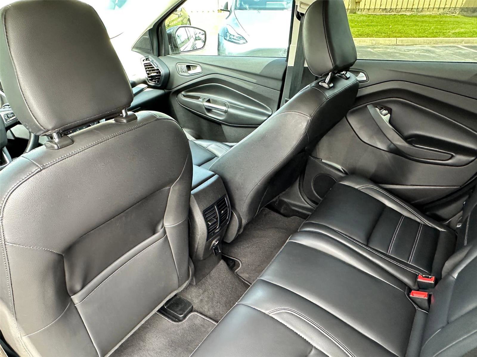 Used 2019 Ford Escape SEL image 24