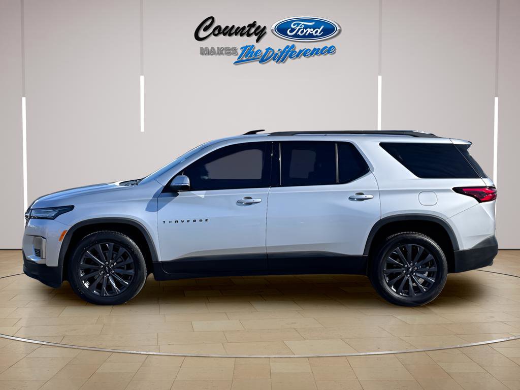 Used 2022 Chevrolet Traverse RS image 3
