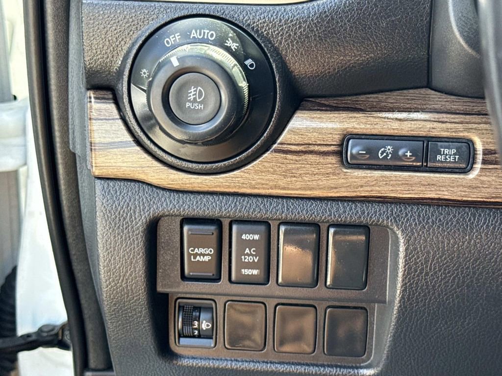 Certified 2020 Nissan Titan SL w/ Moonroof Package image 31