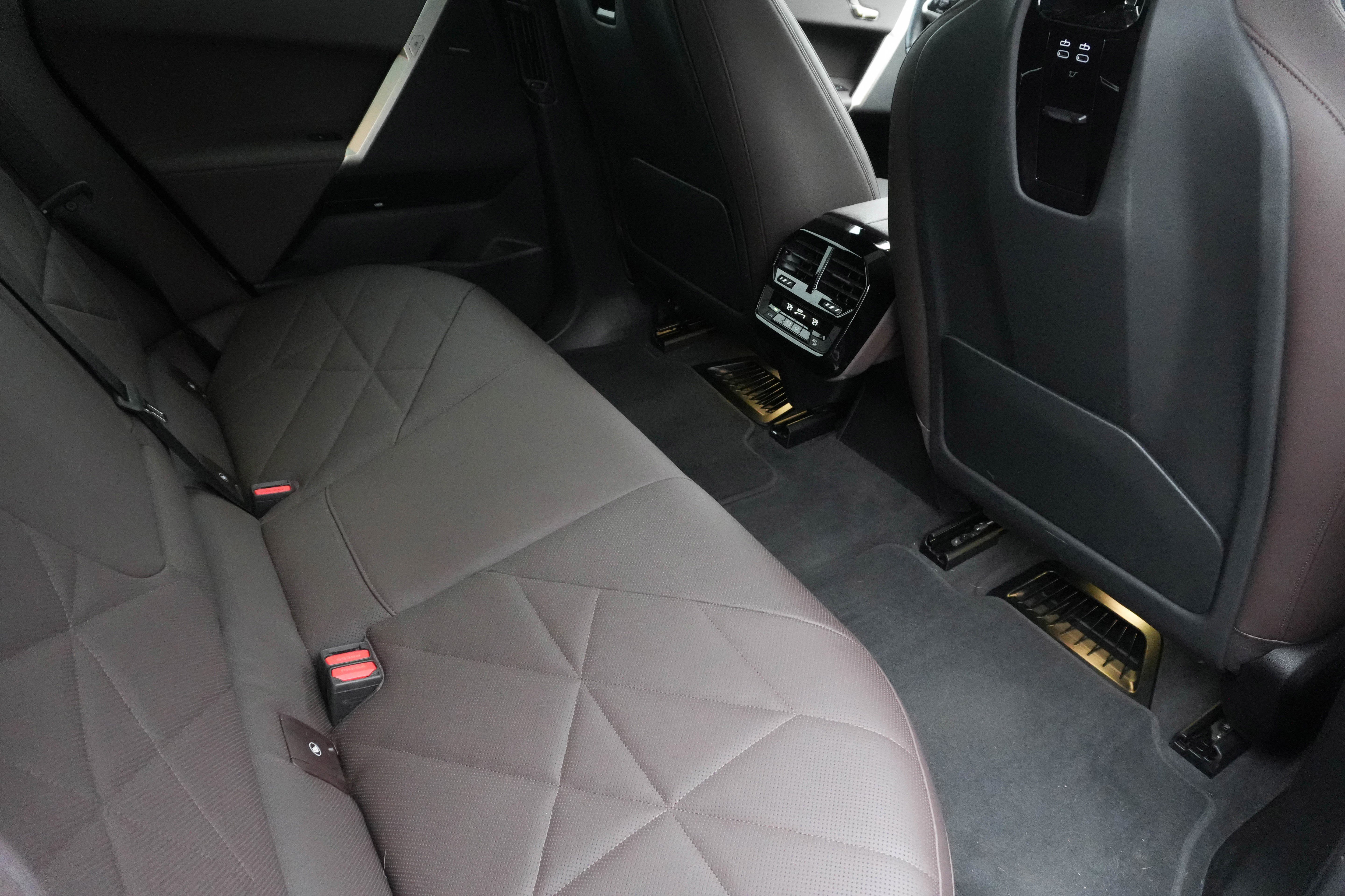 Certified 2023 BMW iX xDrive50 w/ Sport Package image 31