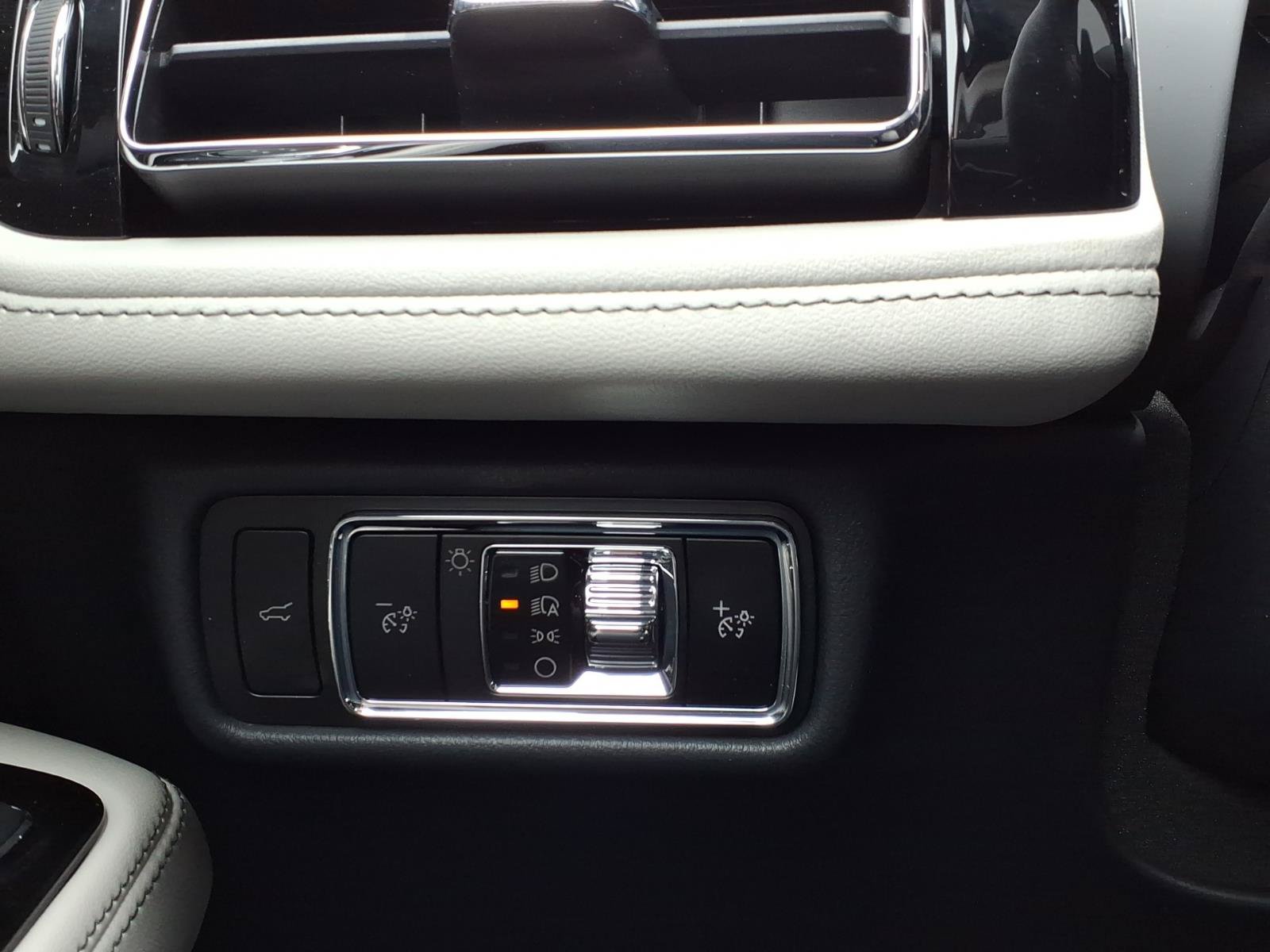 New 2026 Lincoln Aviator AWD image 24