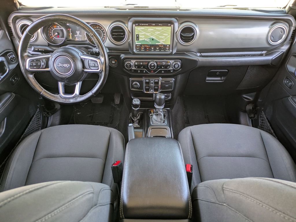Used 2022 Jeep Wrangler Unlimited Sahara w/ Cold Weather Group AWD/4WD image 25