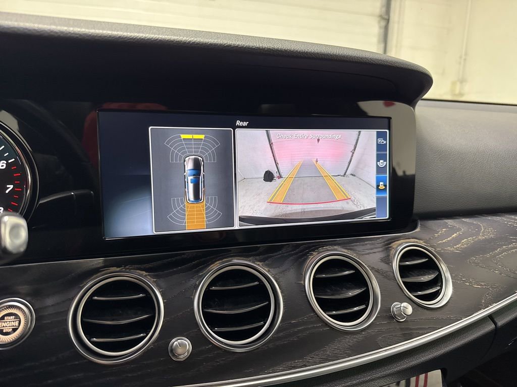 Used 2017 Mercedes-Benz E 400 4MATIC Wagon w/ Premium 1 Package image 23