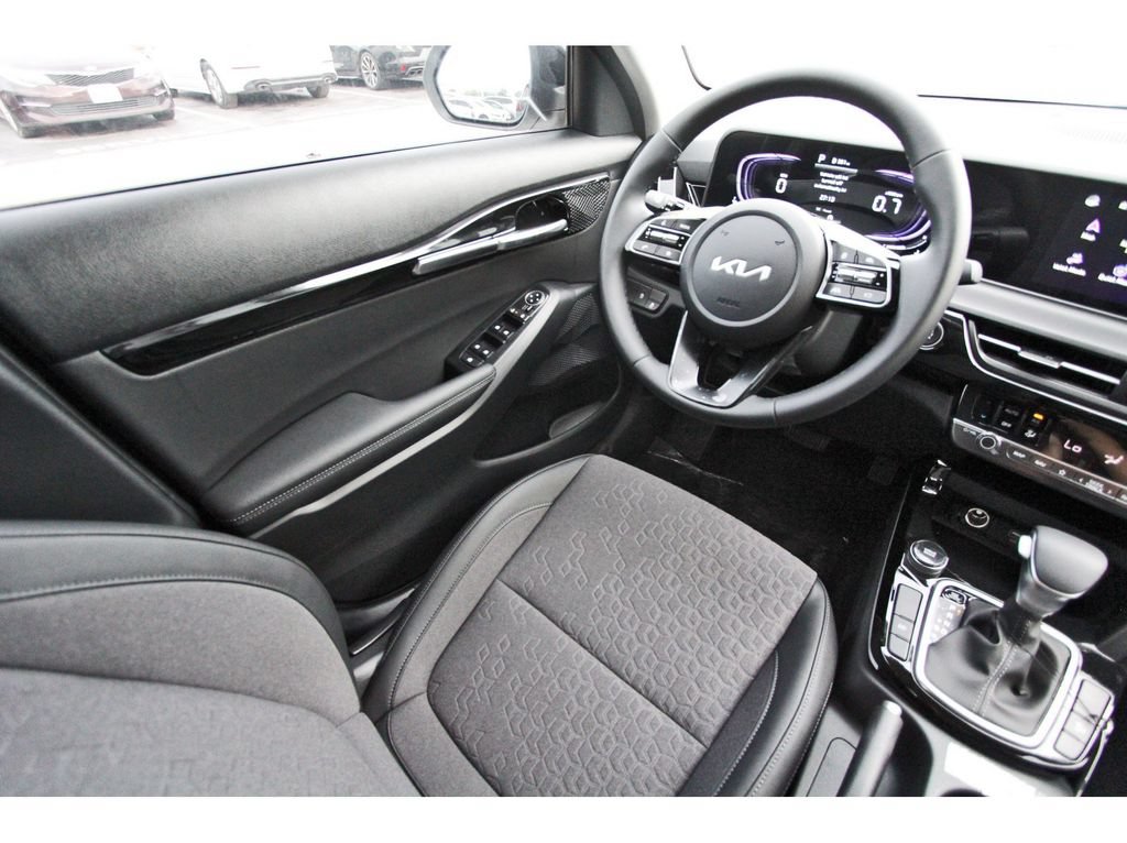 New 2026 Kia Seltos S FWD image 7
