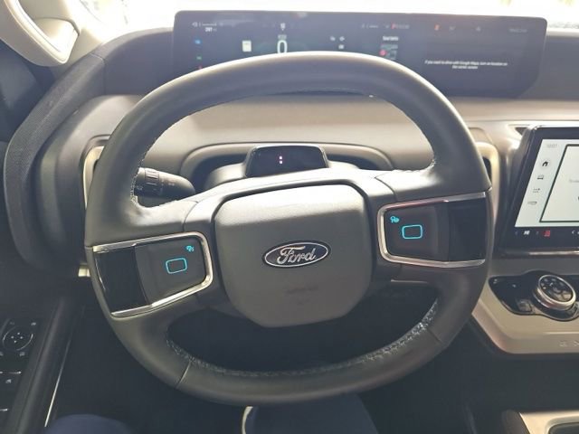 Used 2025 Ford Expedition Active AWD/4WD image 20