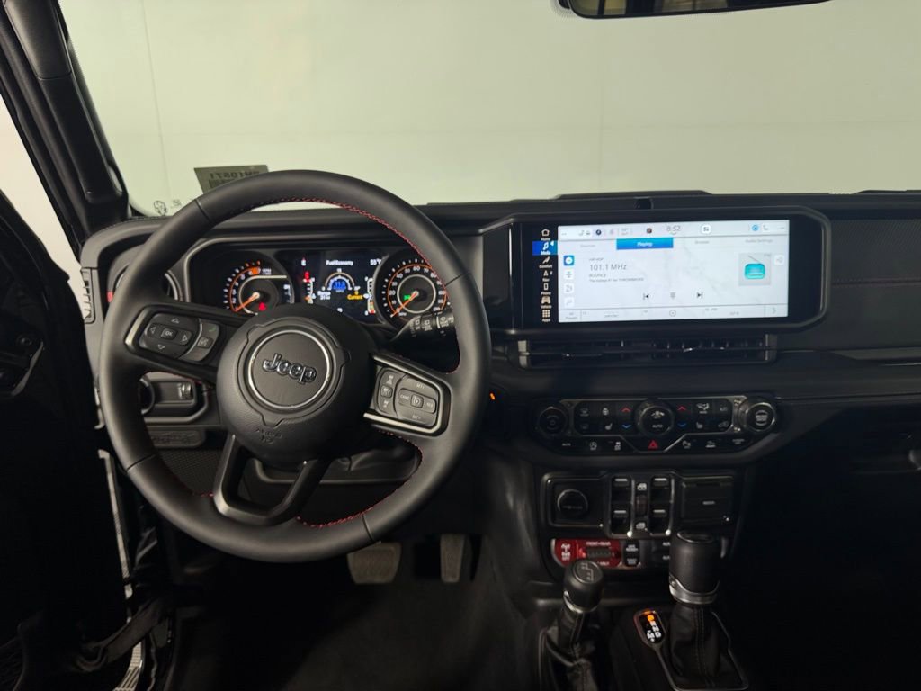 Used 2024 Jeep Wrangler Unlimited Rubicon w/ Capability Package image 14