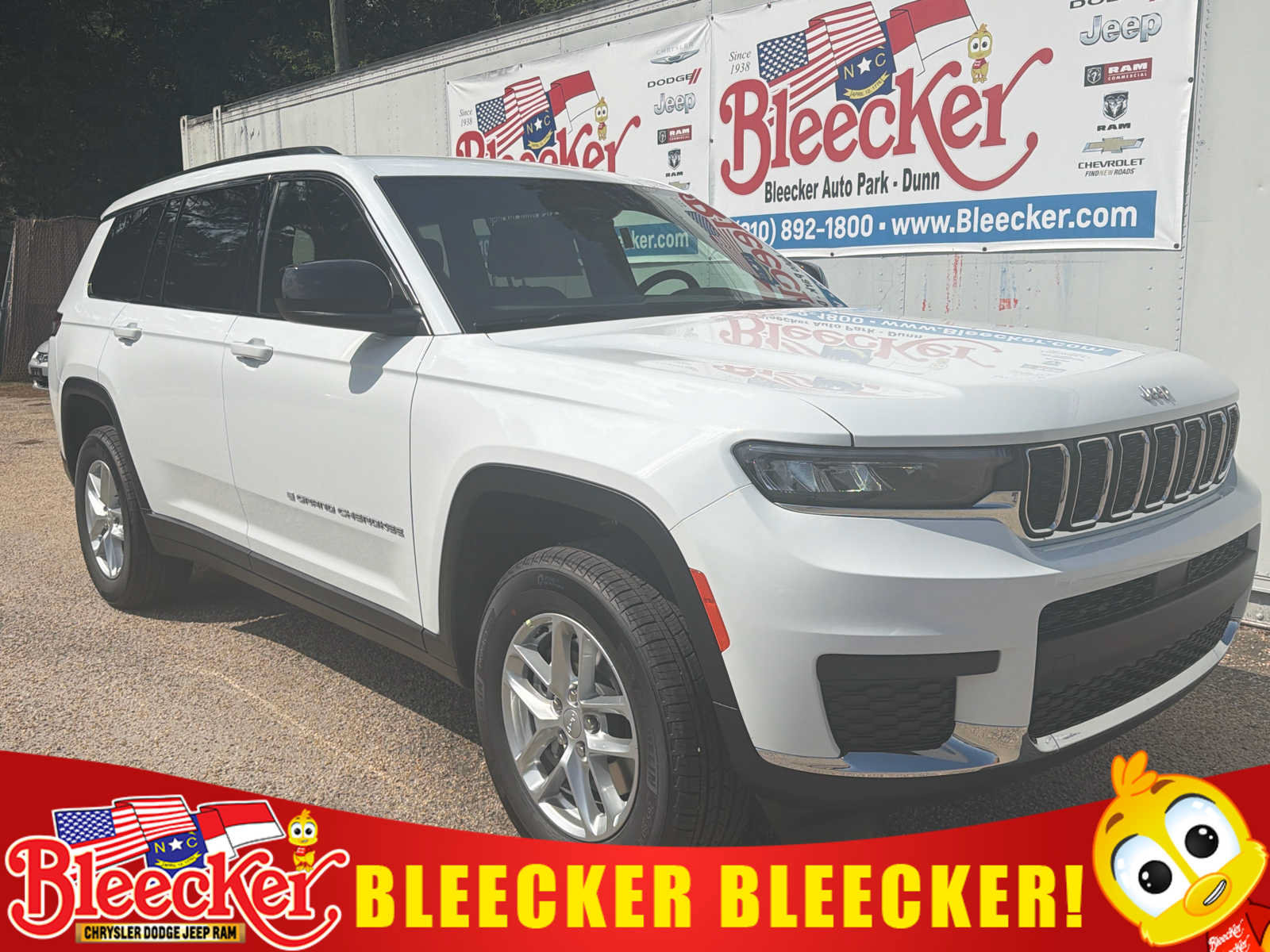 New 2026 Jeep Grand Cherokee L Laredo w/ Trailer Tow Package RWD image 1