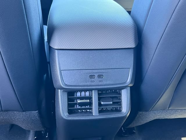 New 2026 Chevrolet Equinox LT w/ Convenience Package II FWD image 28