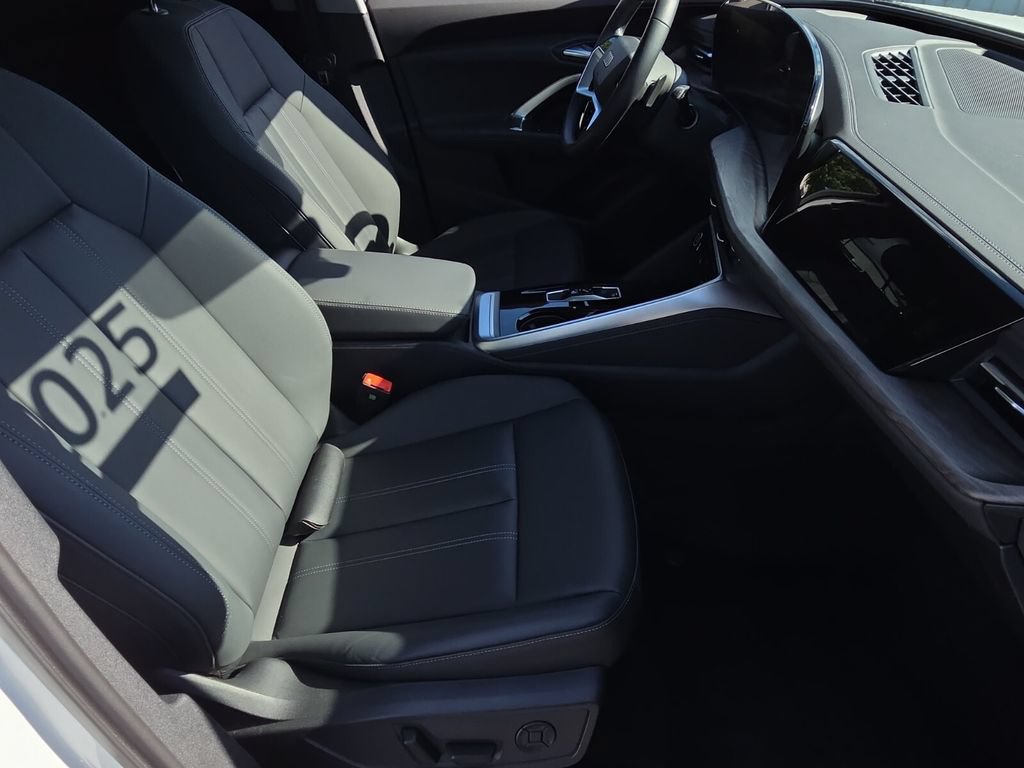 Certified 2025 Audi Q5 Premium w/ Convenience Package AWD/4WD image 19