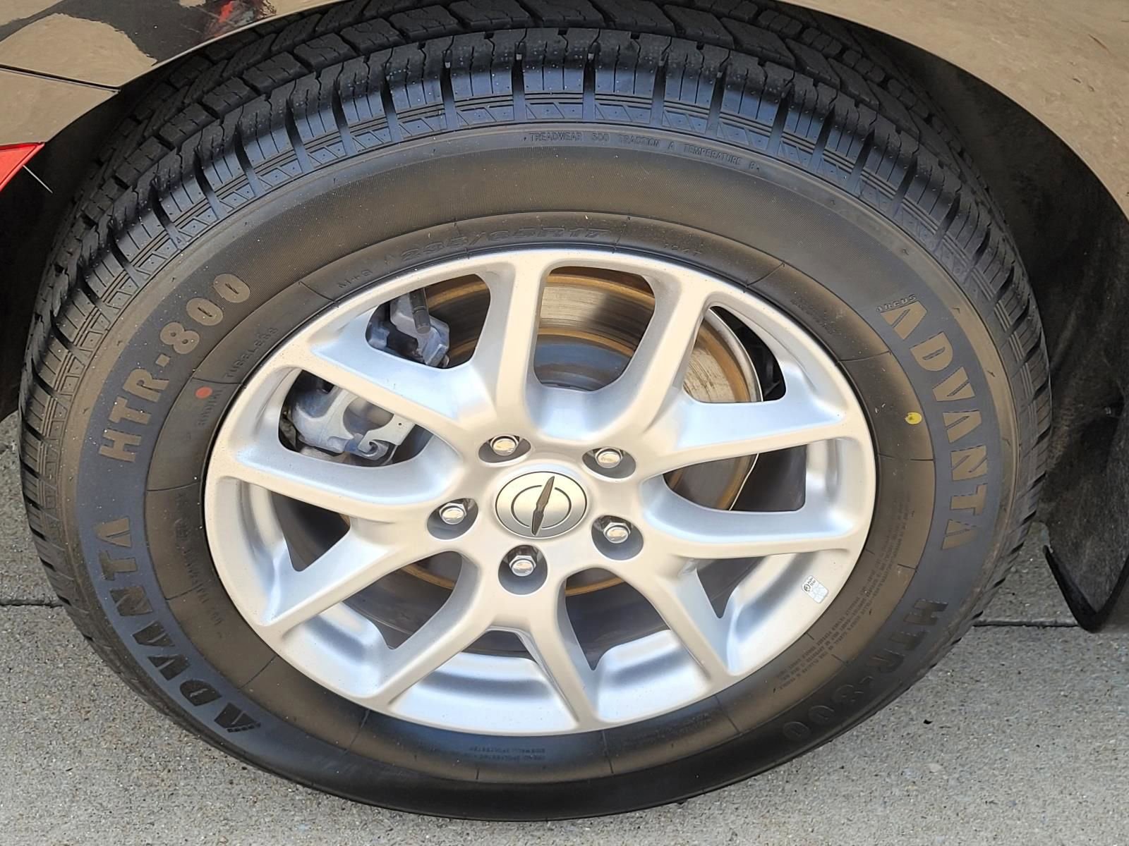 Used 2024 Chrysler Pacifica Touring-L FWD image 6