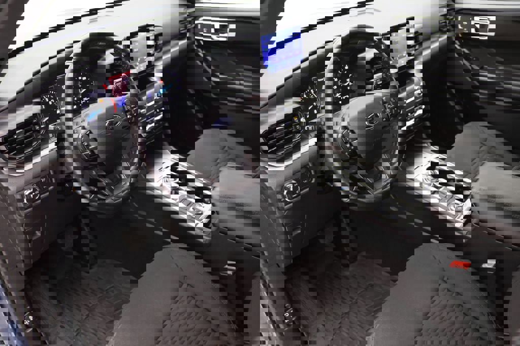 Used 2020 Ford Explorer XLT image 15