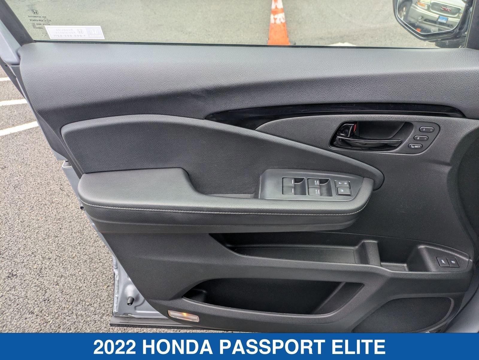 Used 2022 Honda Passport Elite image 12