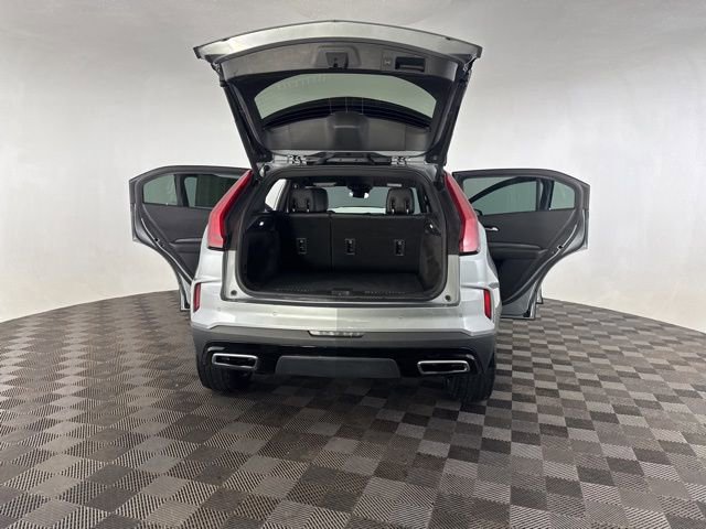 Used 2024 Cadillac XT4 Premium Luxury image 17
