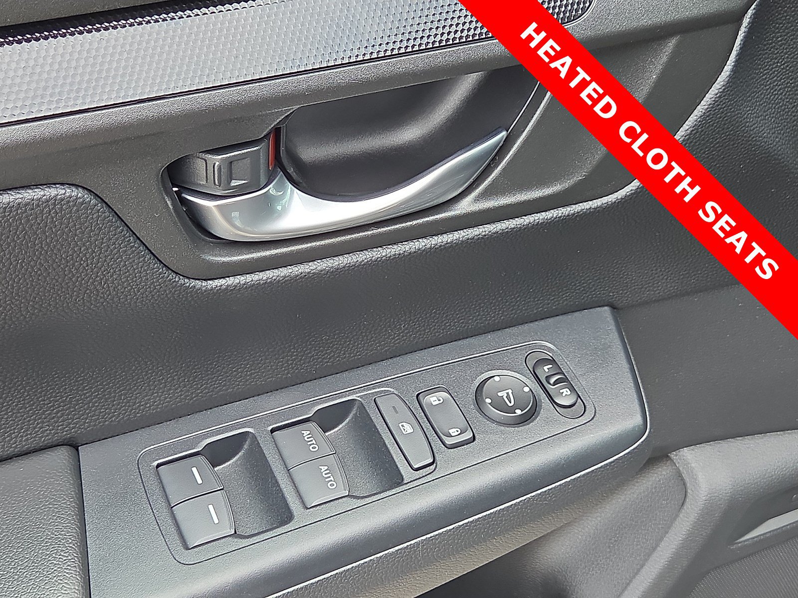Used 2025 Honda CR-V EX image 13