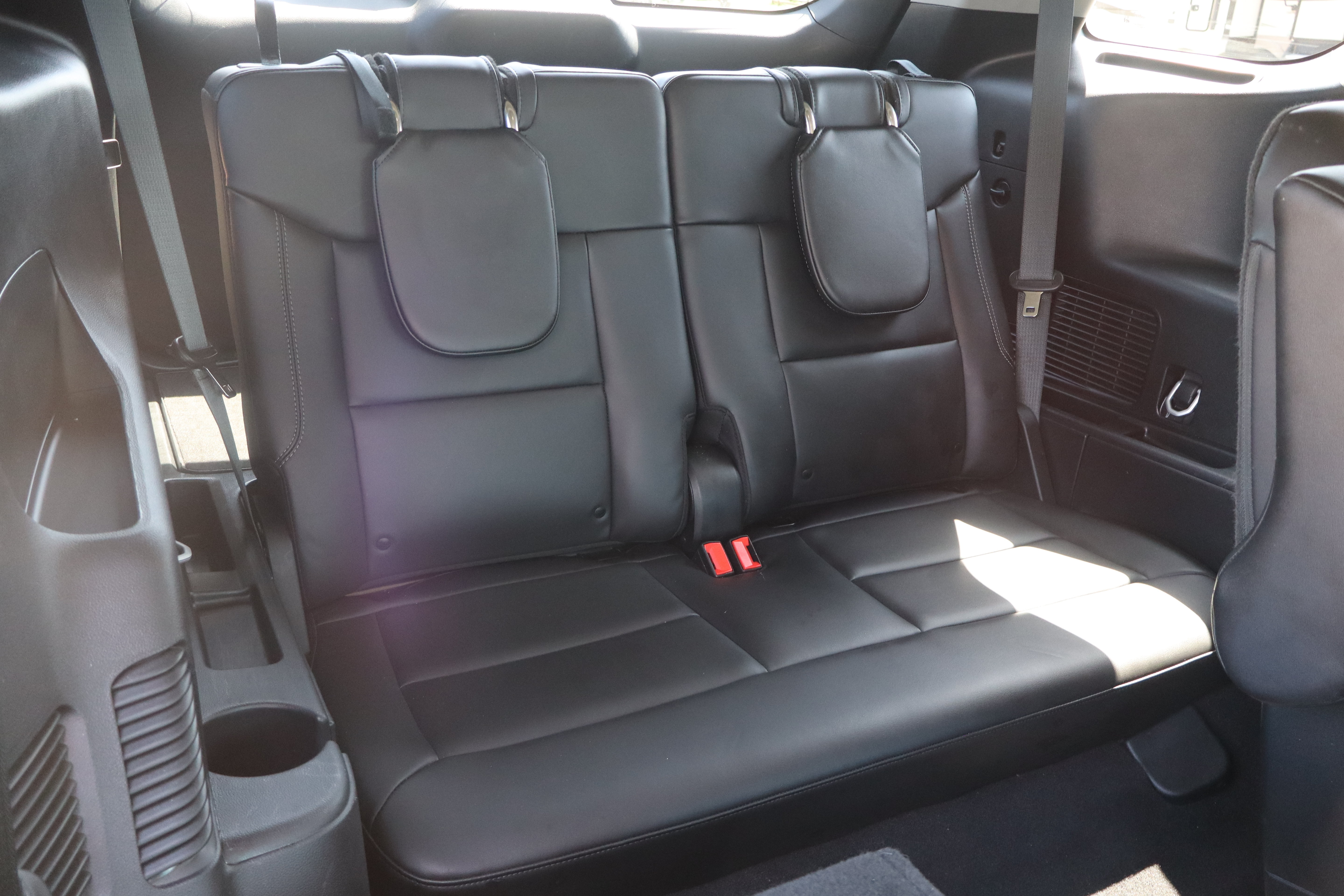Used 2023 Ford Explorer XLT w/ Equipment Group 202A AWD/4WD image 12