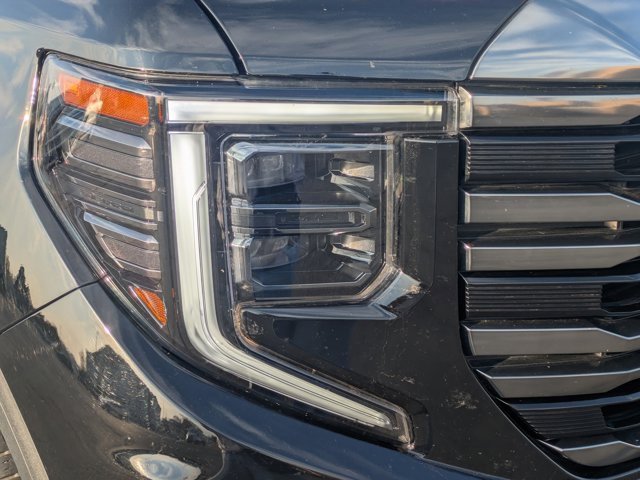 Used 2024 GMC Sierra 1500 AT4 w/ AT4 Premium Package image 18