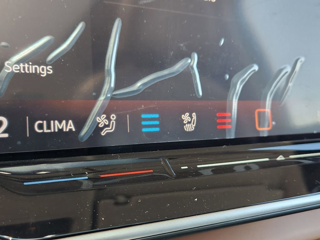 New 2025 Volkswagen ID. Buzz 1st Edition image 21