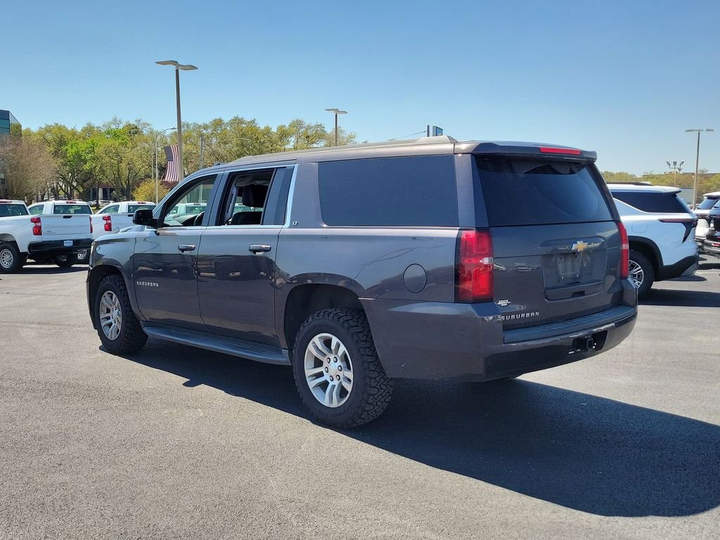 Used 2018 Chevrolet Suburban LT image 15