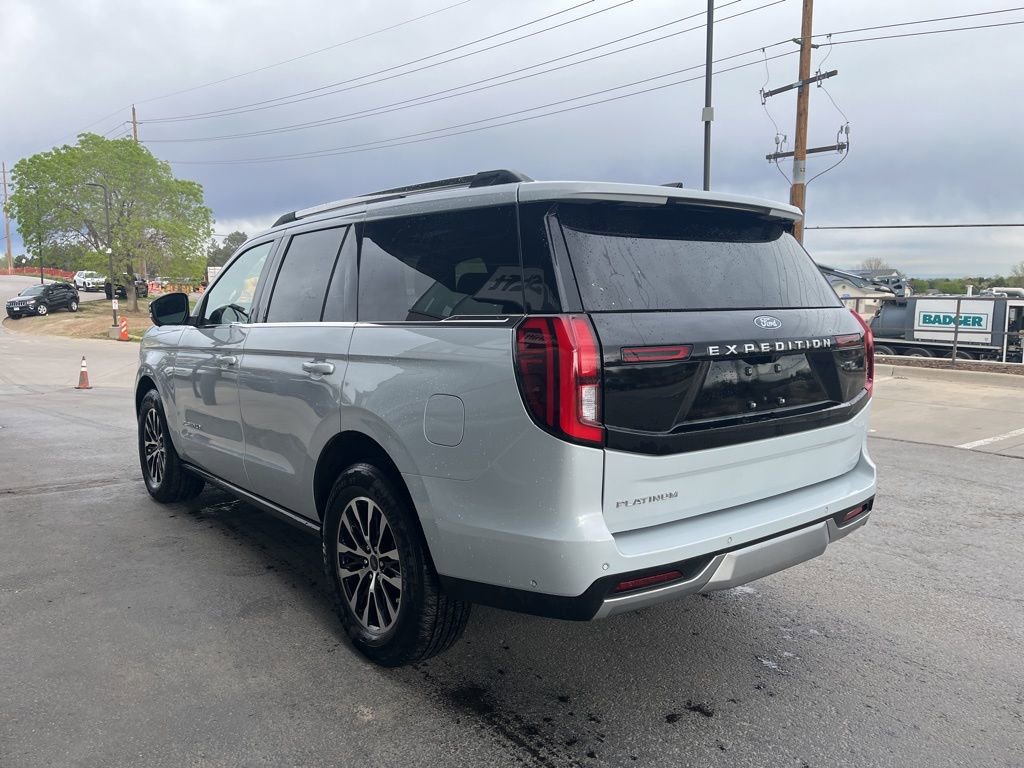 Used 2025 Ford Expedition Platinum image 4