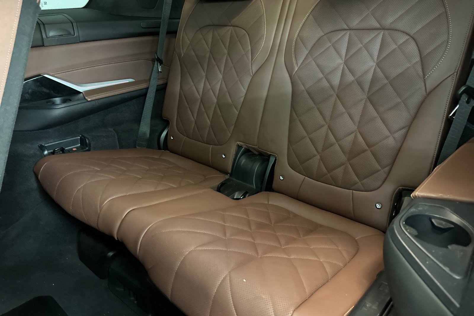 Used 2024 BMW X7 xDrive40i w/ M Sport Package image 15