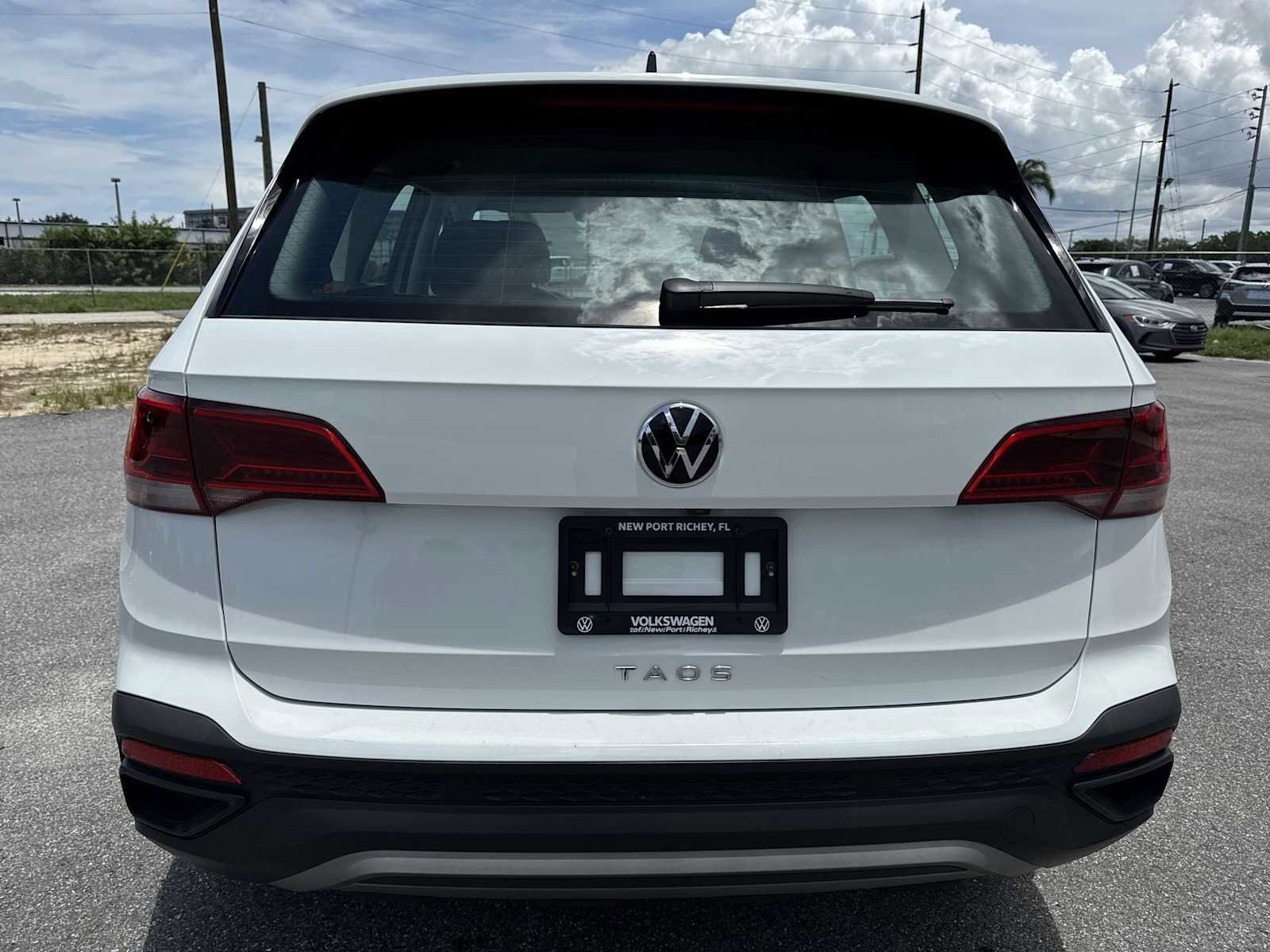 Certified 2023 Volkswagen Taos S FWD image 13