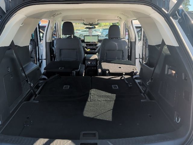 Used 2025 Ford Explorer Active image 34