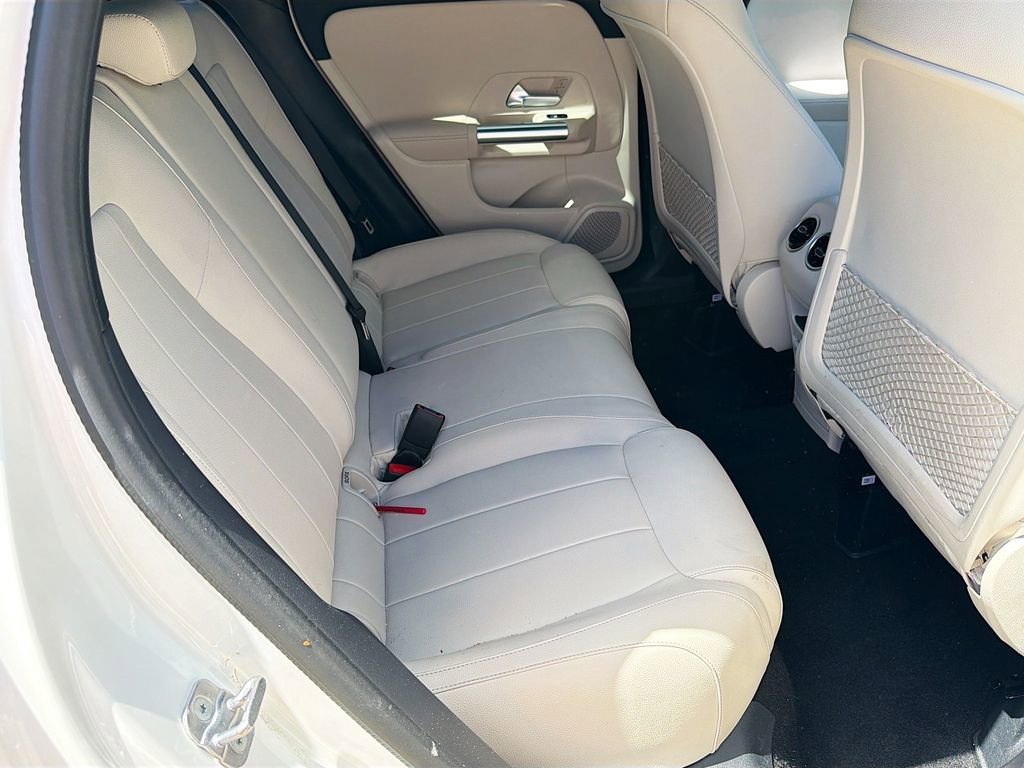 Used 2025 Mercedes-Benz GLA 250 image 30