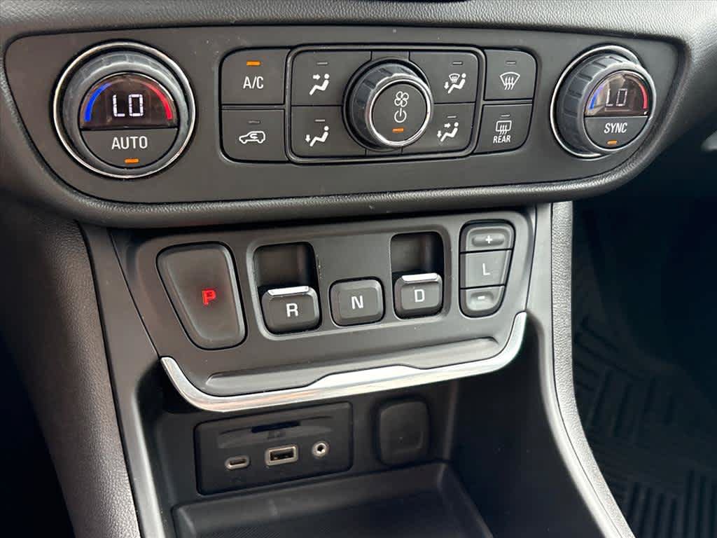 Used 2021 GMC Terrain SLT FWD image 15
