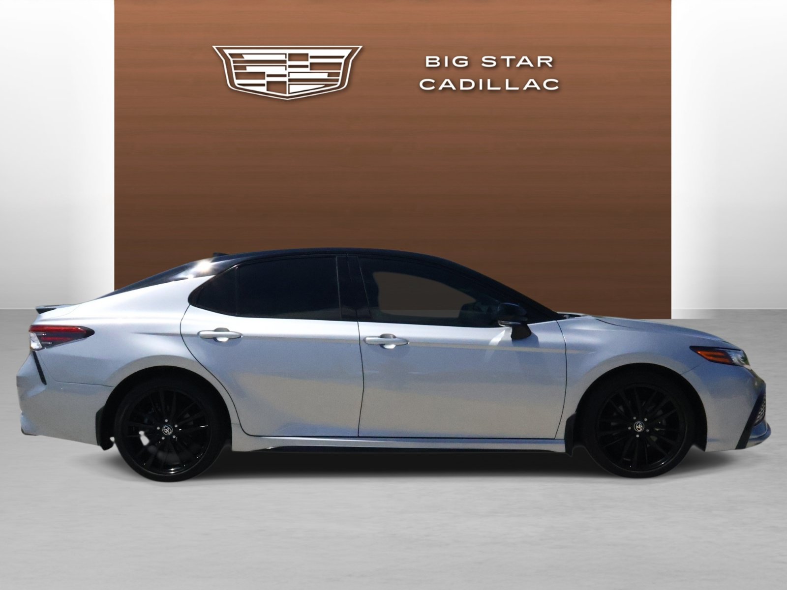 Used 2024 Toyota Camry XSE w/ Navigation Package FWD image 6