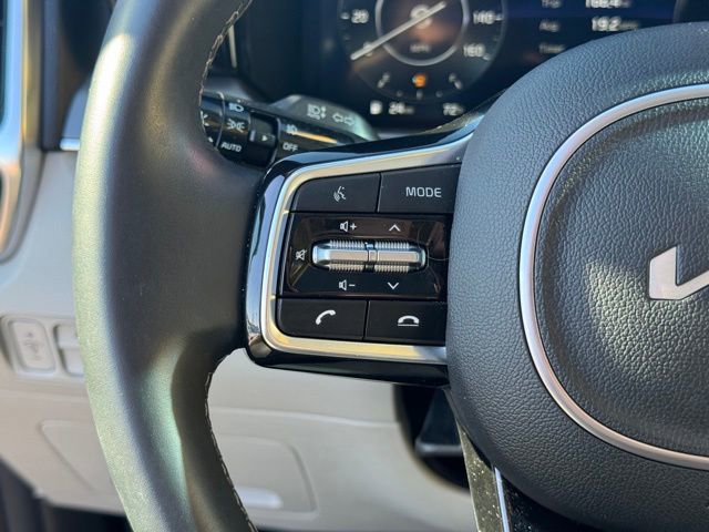 Certified 2023 Kia Sorento SX image 33
