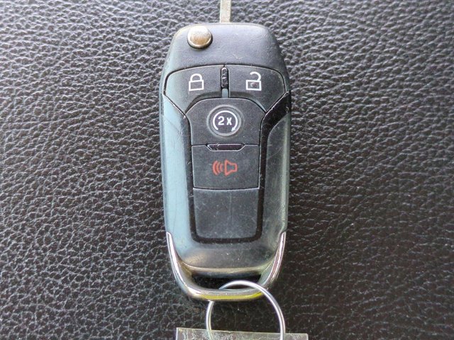 Used 2018 Ford F250 Lariat w/ Chrome Package image 28