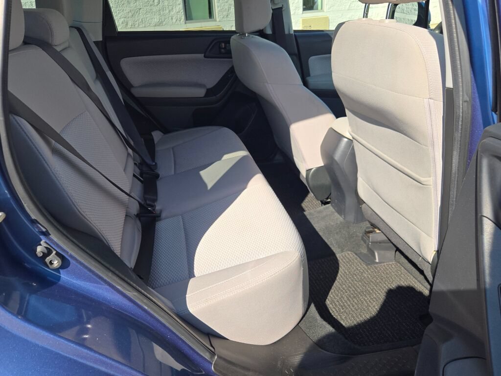 Used 2017 Subaru Forester 2.5i Premium AWD/4WD image 10