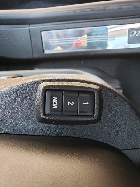 Used 2012 Cadillac SRX Performance AWD/4WD image 18