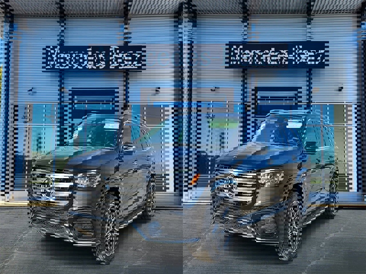 New 2026 Mercedes-Benz GLS 450 4MATIC image 3