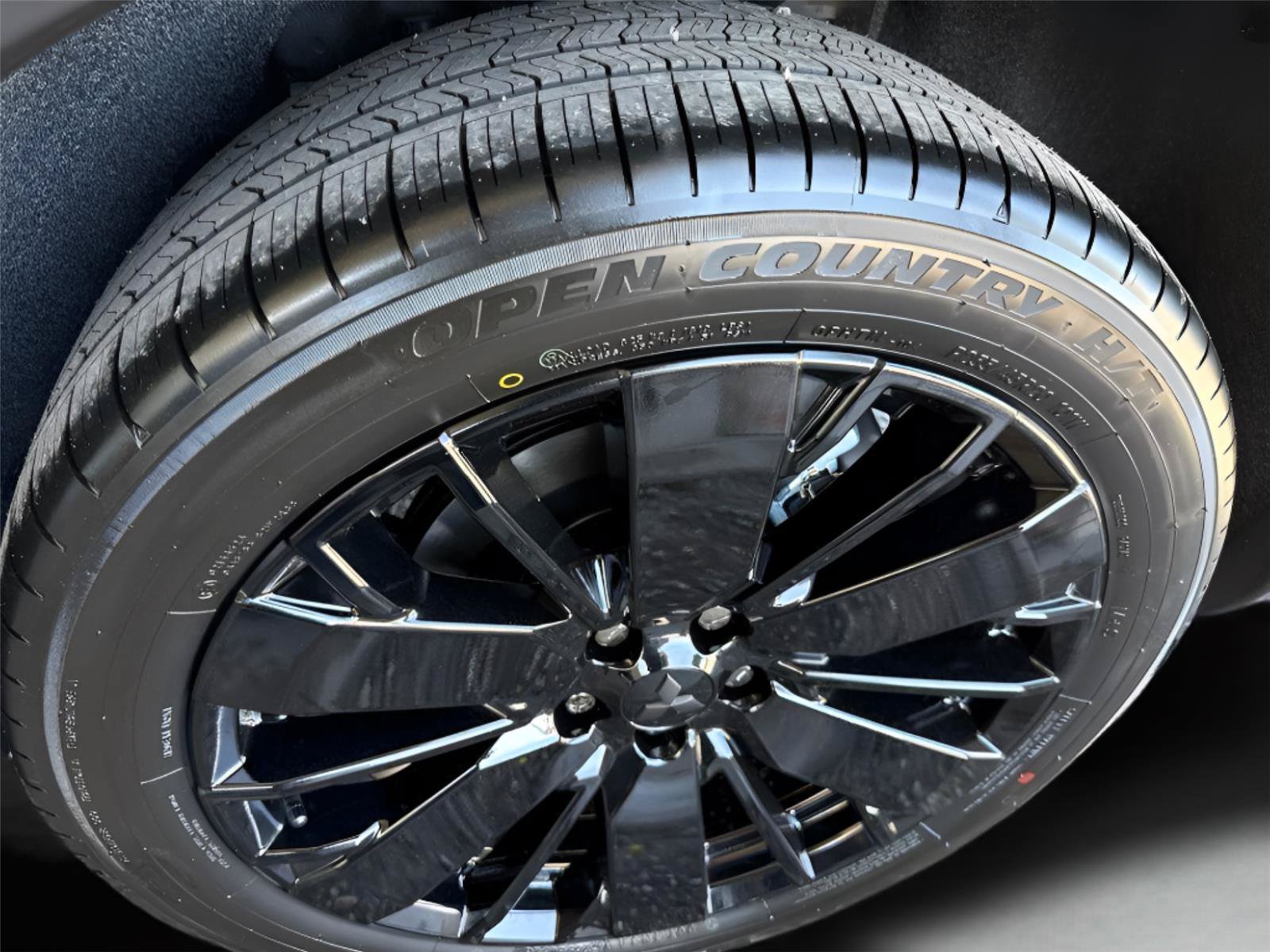 New 2026 Mitsubishi Outlander LE FWD image 14