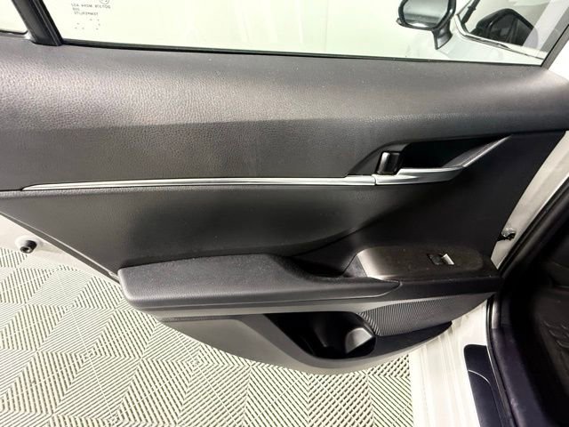 Used 2024 Toyota Camry SE w/ Convenience Package FWD image 22